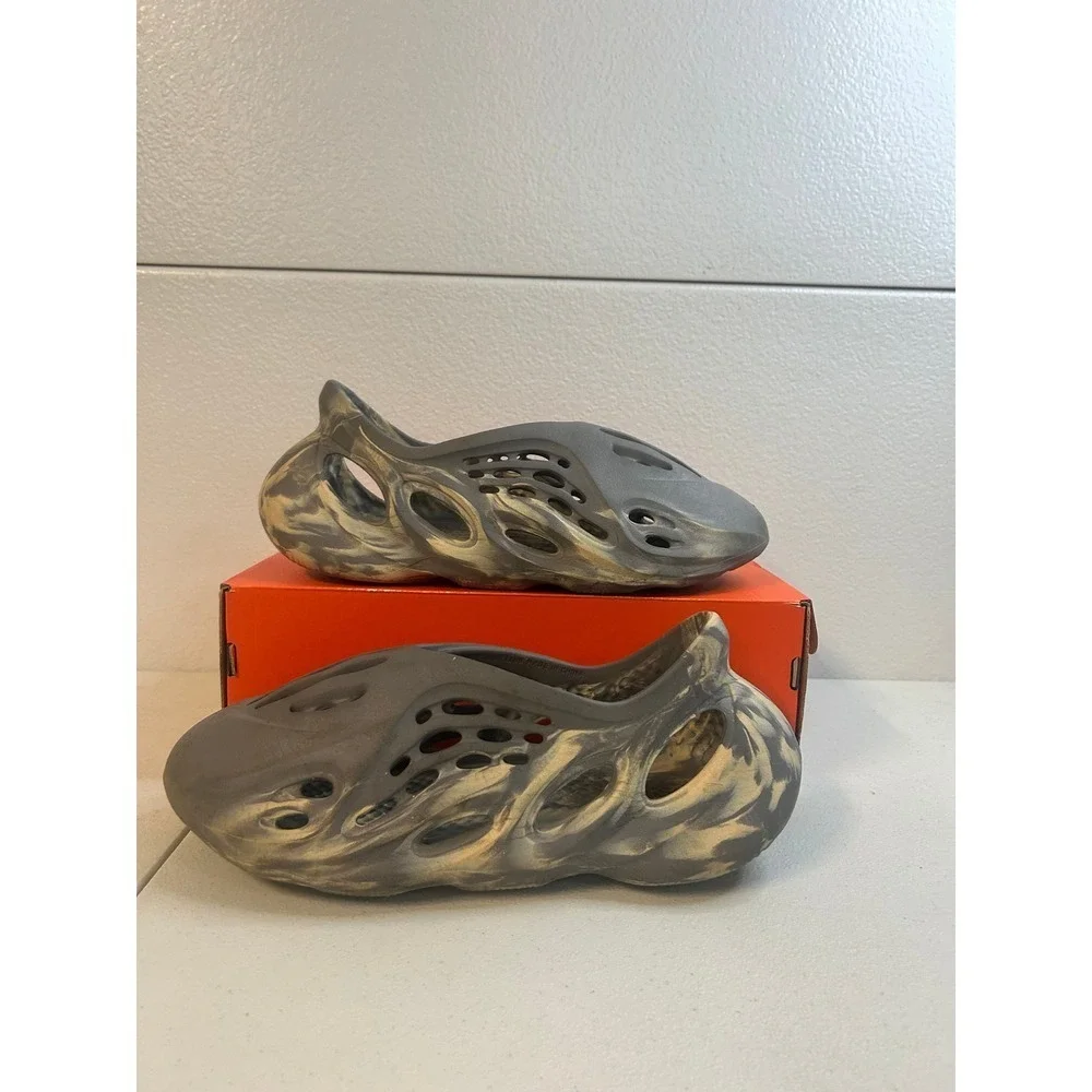 Adidas Yeezy Foam RNNR MX Moon Mens Size 11 #2532
